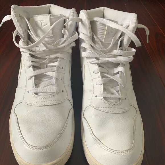 Nike Sneakers US13 - Picture 2 of 4